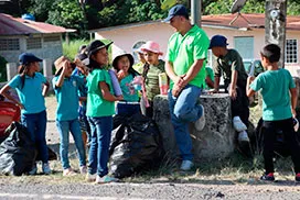 Comunidad de Kuna Nega se une en masiva jornada de limpieza por el Día Mundial de la Tierra