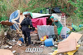 Operativo conjunto elimina estructuras improvisadas y sanea puntos críticos en el río Tocumen