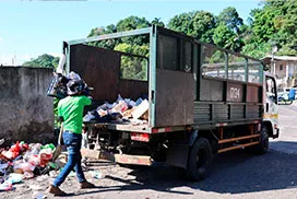 Limpieza de tinaquera ubicada en Calle San Isidro, corregimiento Omar Torrijos