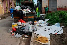 ecolección con camión compactador en el corregimiento de Santa Ana