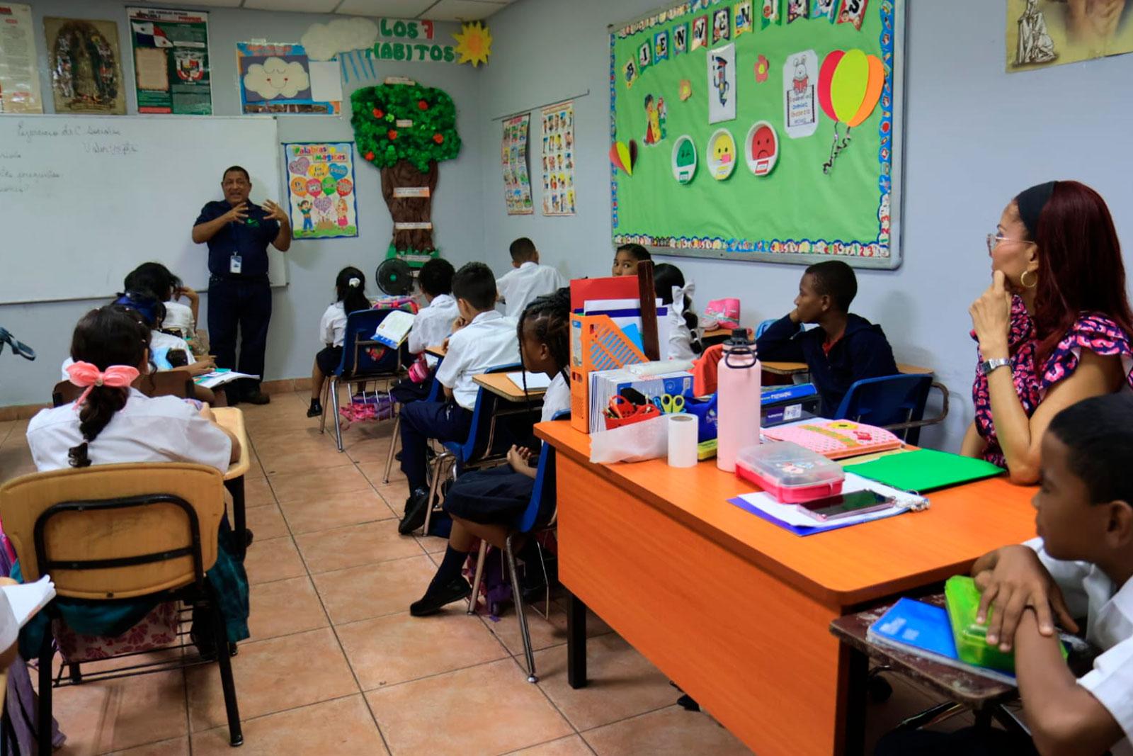 Programa Guardianes del Ambiente capacita a estudiantes de primaria en El Chorrillo y San Felipe