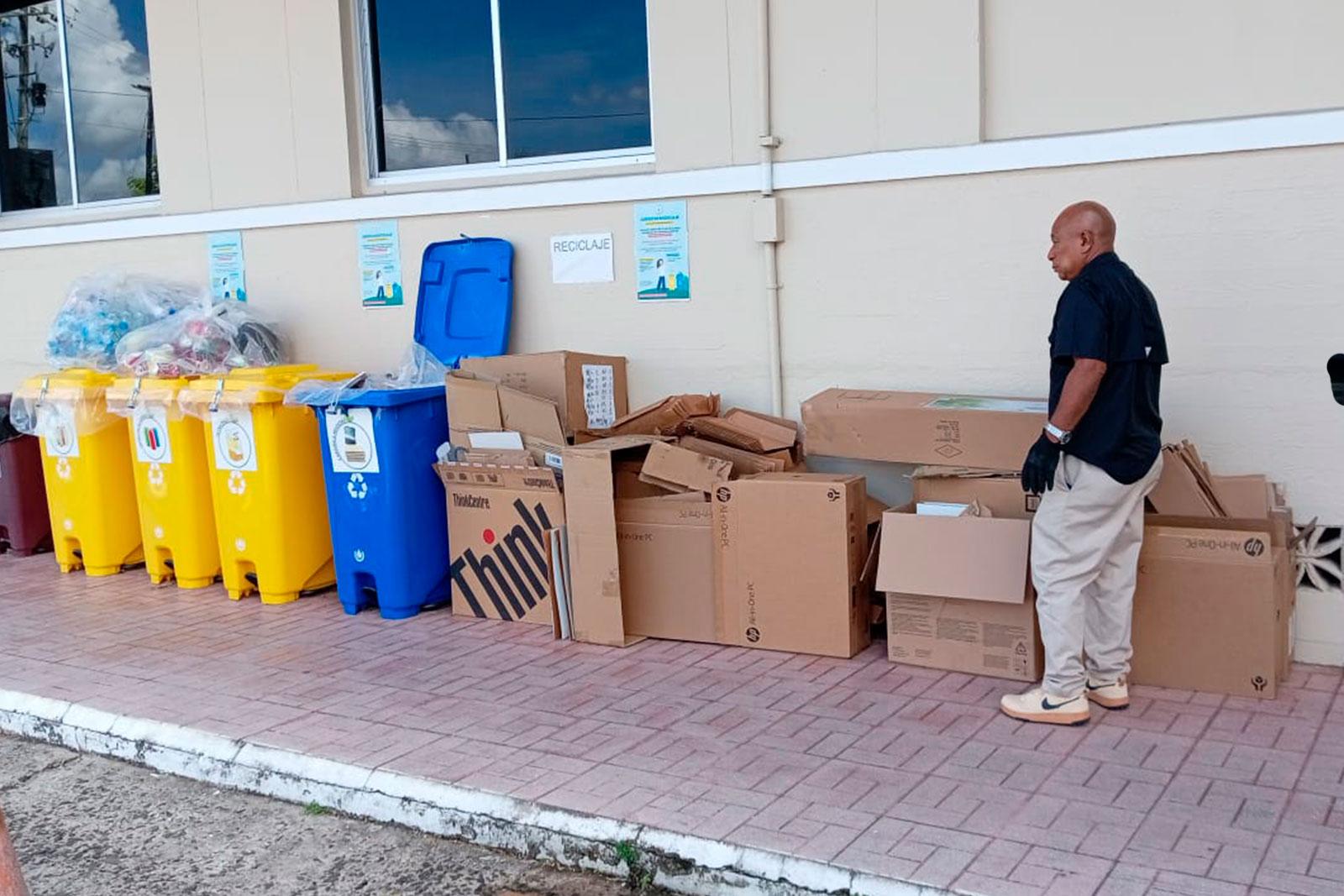 Fomentan la cultura del reciclaje y el manejo de desechos en el sector público