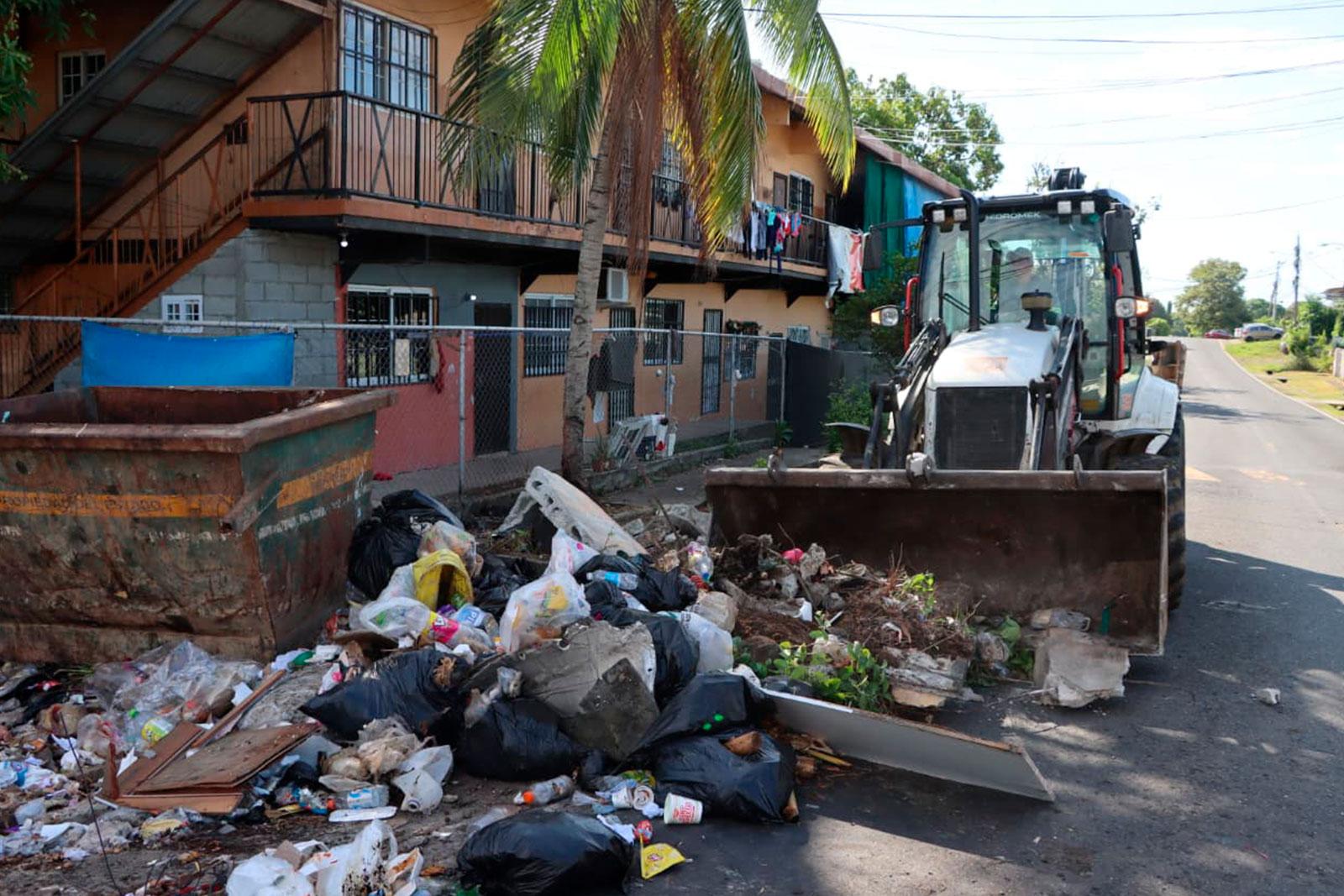 Operativo integral elimina puntos críticos de basura en Concepción La Vieja