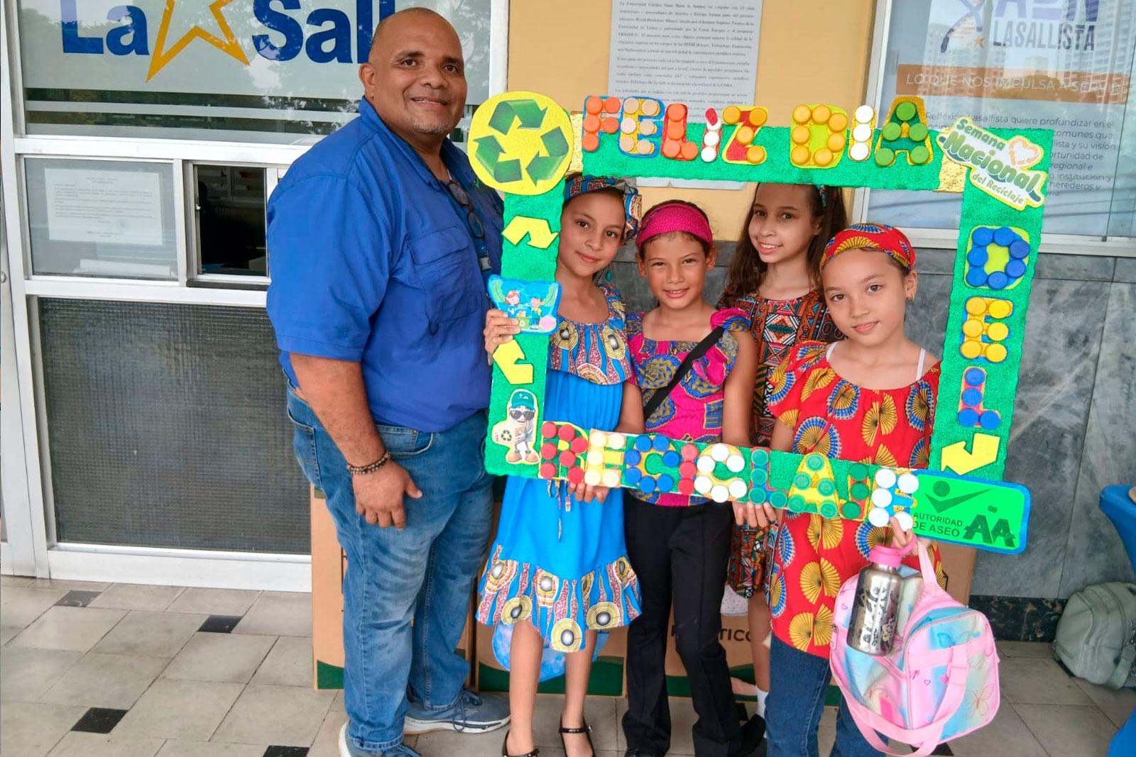 Jornada de educación ambiental y reciclaje promueve la conciencia ecológica en La Salle