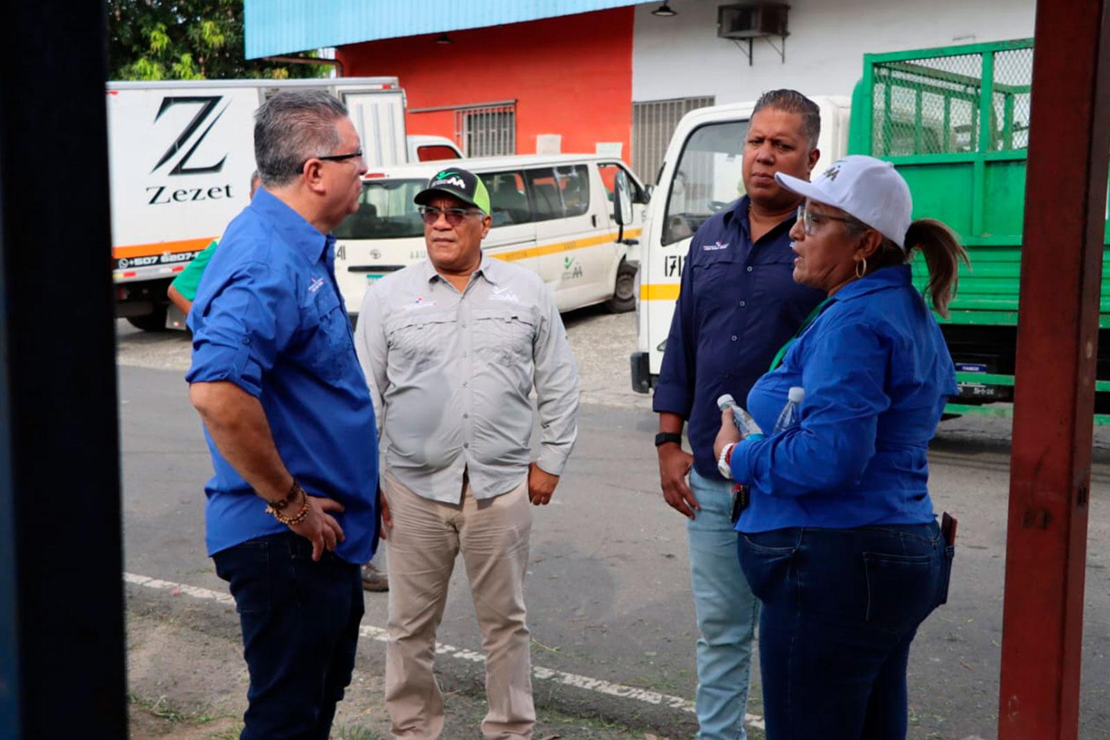 Administrador de la AAUD recorre Tocumen y atiende inquietudes de la comunidad sobre recolección