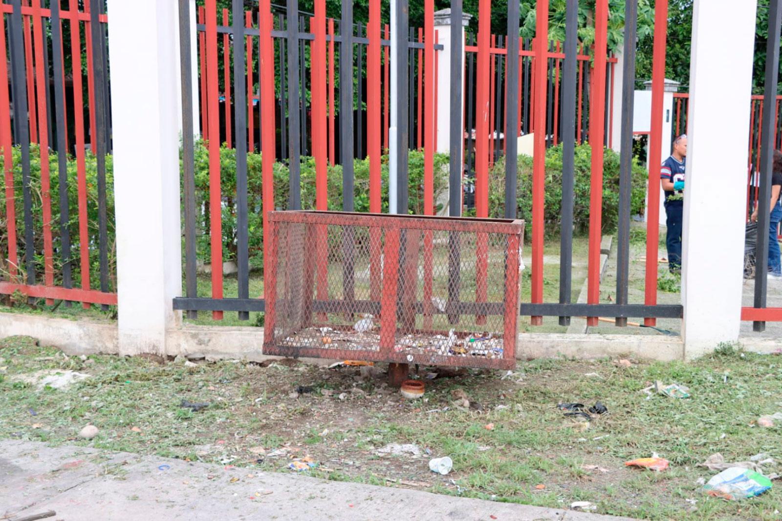 Tinaquera limpia en Santa Librada, corregimiento Omar Torrijos, después del paso del camión compactador