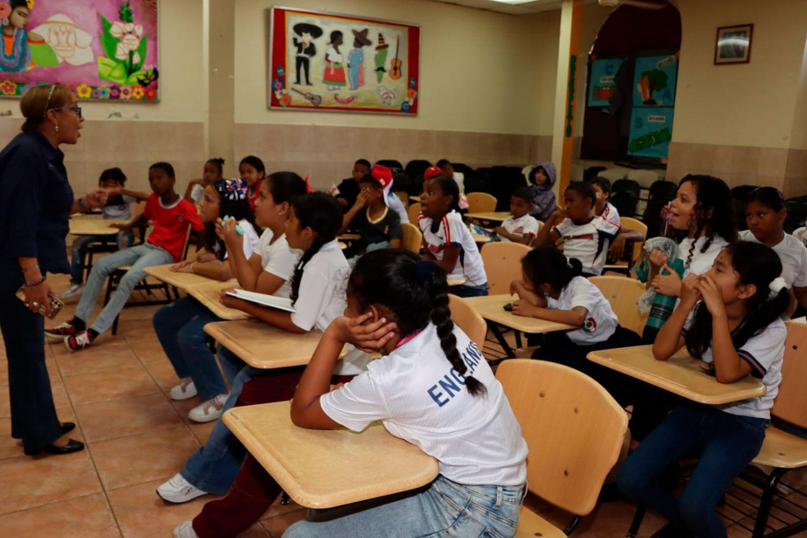 AAUD impulsa talleres de reciclaje y manejo de residuos en centros educativos