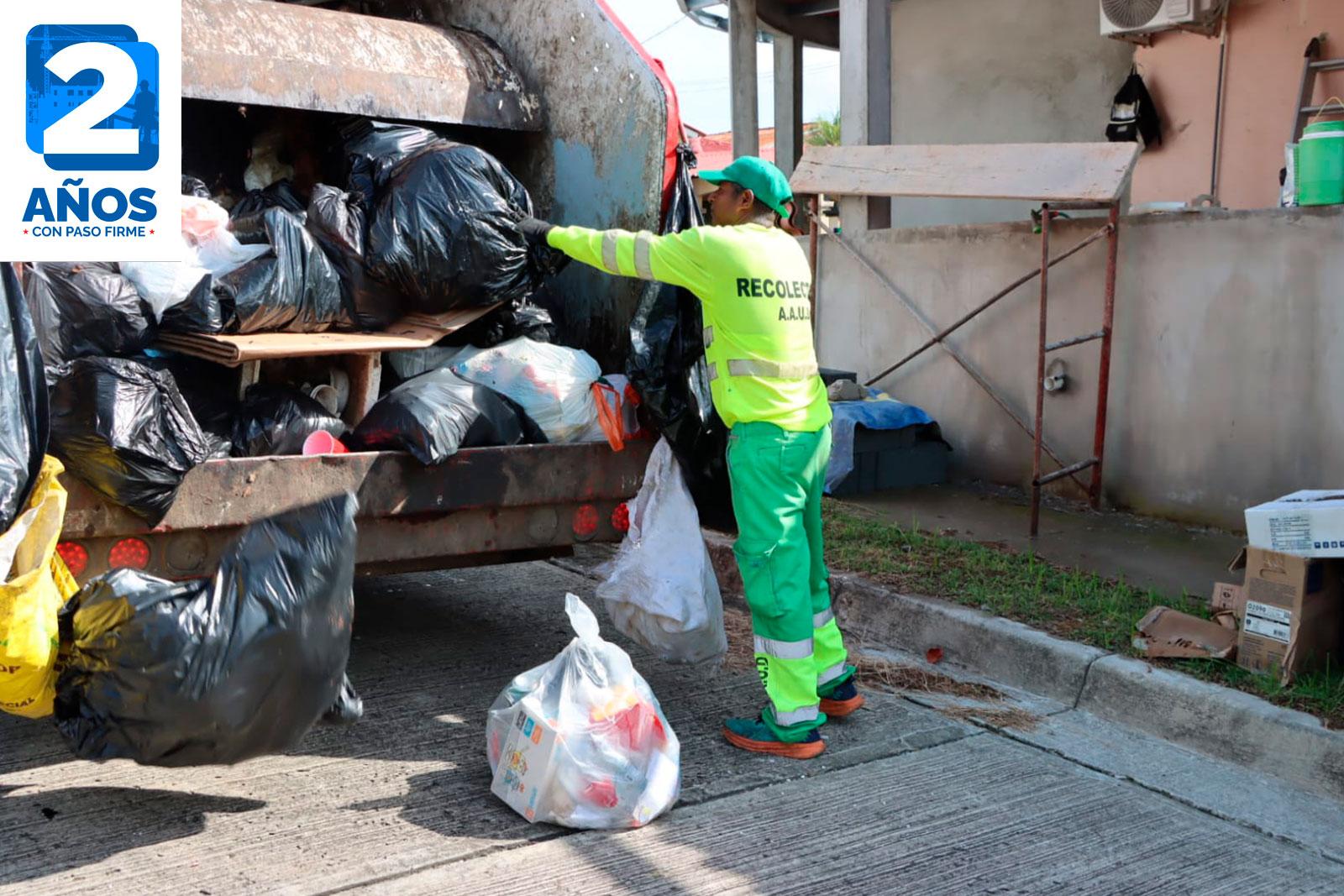 Intervienen puntos críticos de basura en Villa Zaita, Ernesto Córdoba Campos