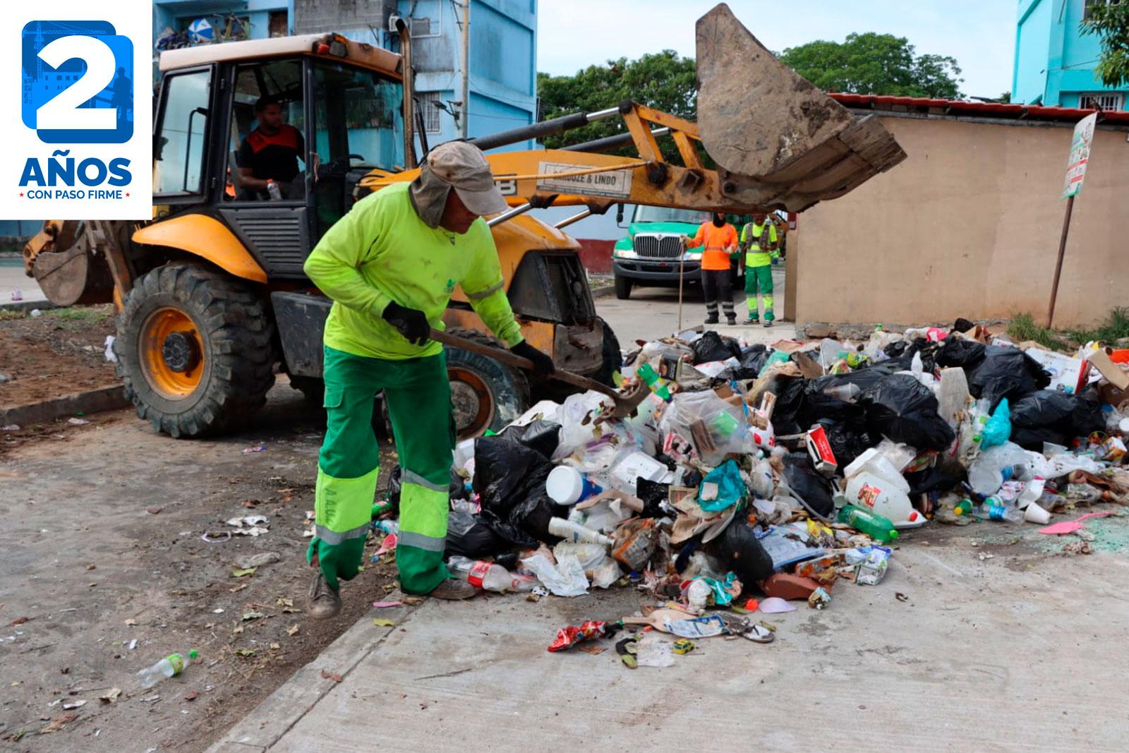 Operativo integral "Autoridad de Aseo en Tu Barrio" sanea vías principales y calles internas de El Chorrillo
