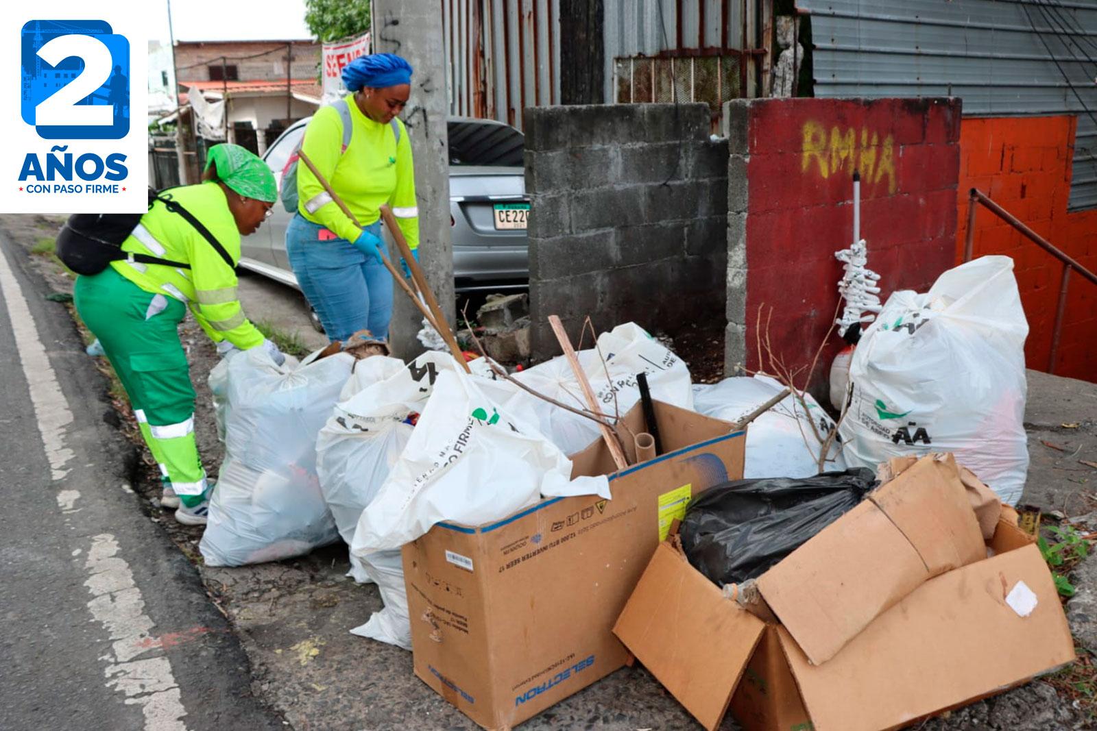Despliegan operativo integral de limpieza y fumigación en Pueblo Nuevo