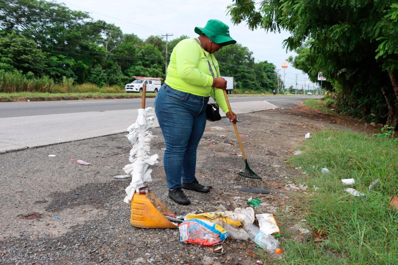 Barrido en vía principal de los corrregimiento de Las Garzas y el corregimiento de Pacora