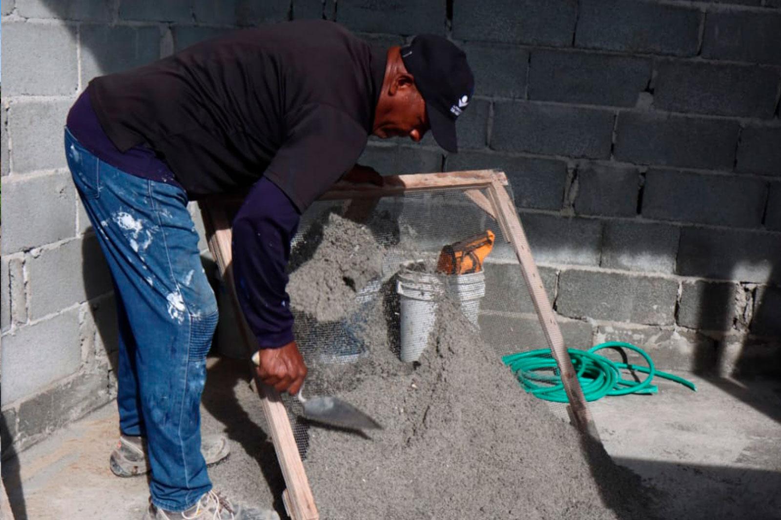 Construcción de tinaquera en calle M en Veranillo