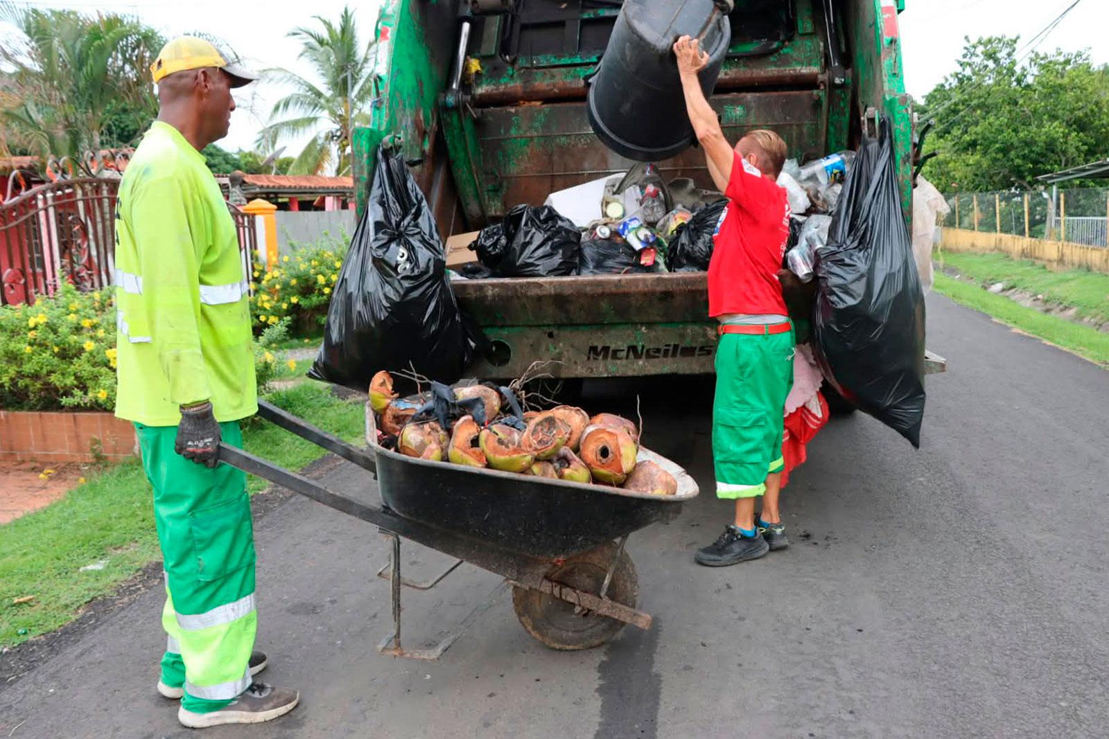 Recolección de desechos en el corregimiento de Pacora.