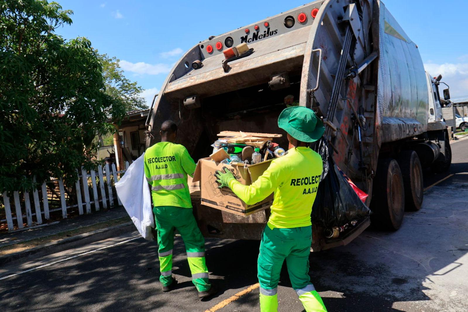 Recolección de desechos en Colinas de Pacora, corregimiento de Pacora.