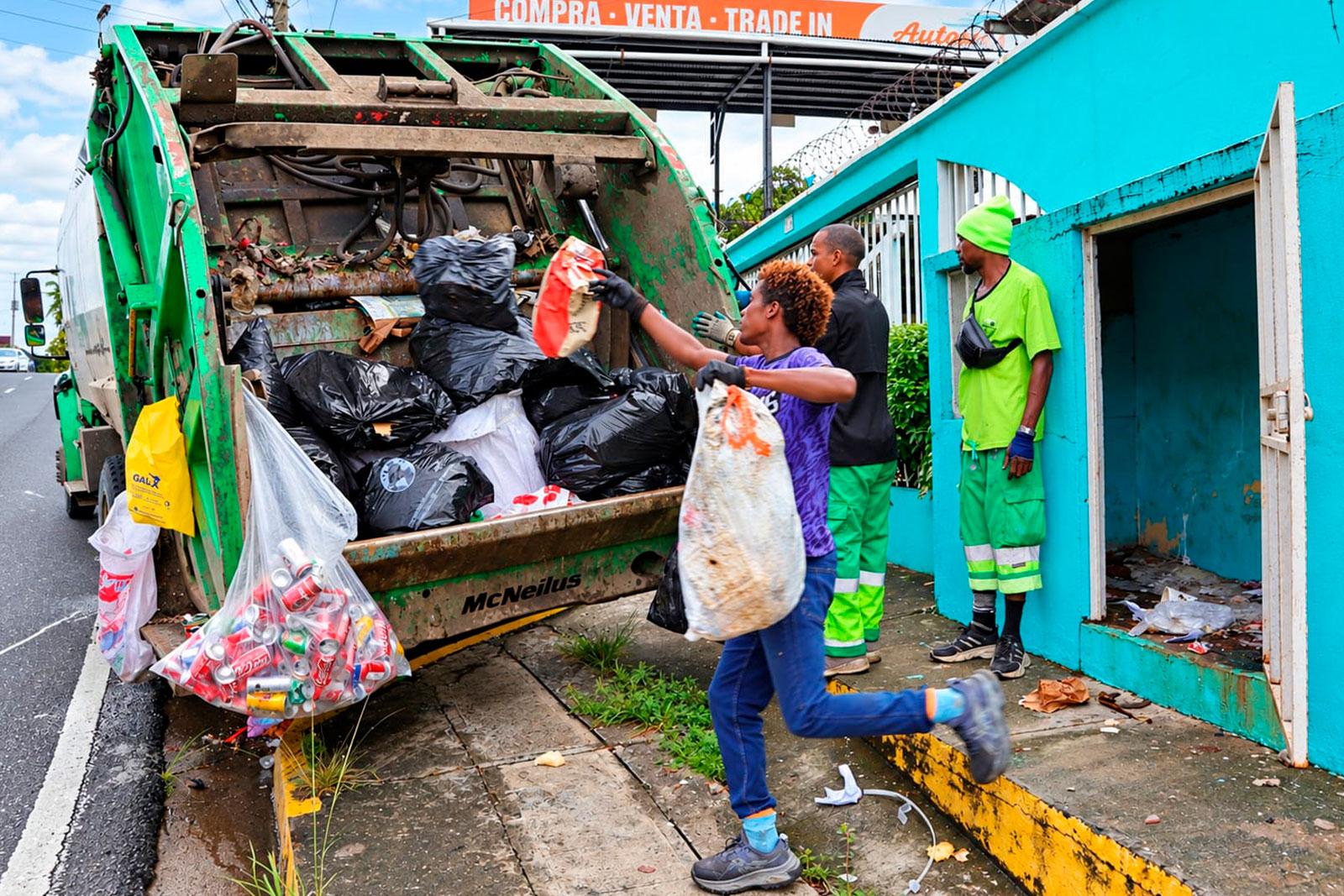 Acciones de recolección y saneamiento urbano en el corregimiento de Río Abajo