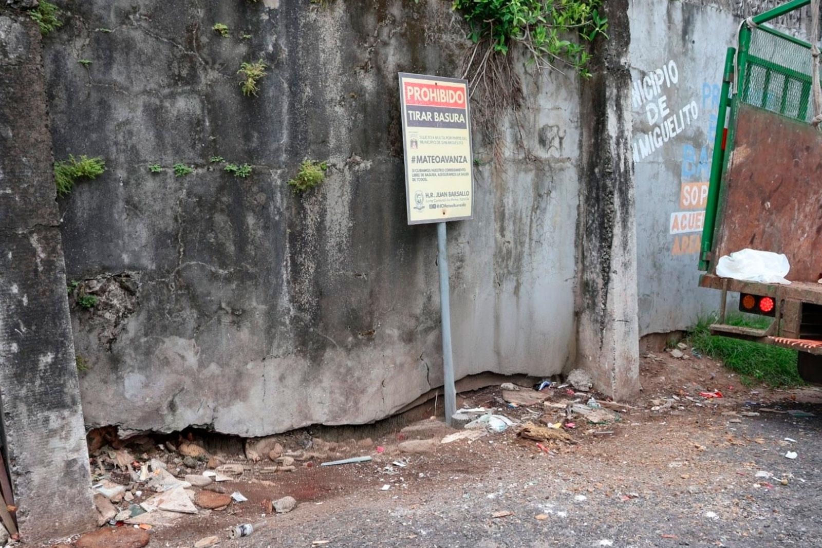 Recolección de desechos sólidos en Calle La Loma, corregimiento Amelia Denis de Icaza.